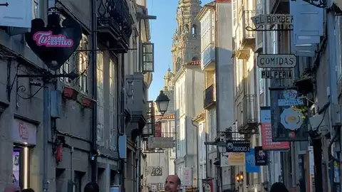 Santiago atrasa el cobro de la tasa turística a octubre, tras oponerse la hostelería a hacerlo ya en agosto Santiago atrasa el cobro de la tasa turística a octubre, tras oponerse la hostelería a hacerlo ya en agosto