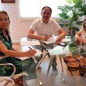 Finestrat y la Sociedad Protectora de Animales y Plantas Marina Baixa renuevan su convenio con una subvención de 8.000 euros