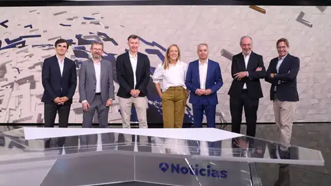 Atresmedia reúne a destacados líderes empresariales para abordar los retos del sector y la actualidad económica, de la mano de Omnicom Media Group Atresmedia reúne a destacados líderes empresariales para abordar los retos del sector y la actualidad económica, de la mano de Omnicom Media Group