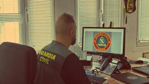 Equipo@ de la Guardia Civil Equipo@ de la Guardia Civil