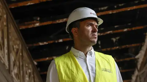 El presidente de la Diputación, Vicent Mompó, supervisa las obras de la Plaza de Toros - El presidente de la Diputación, Vicent Mompó, supervisa las obras de la Plaza de Toros -