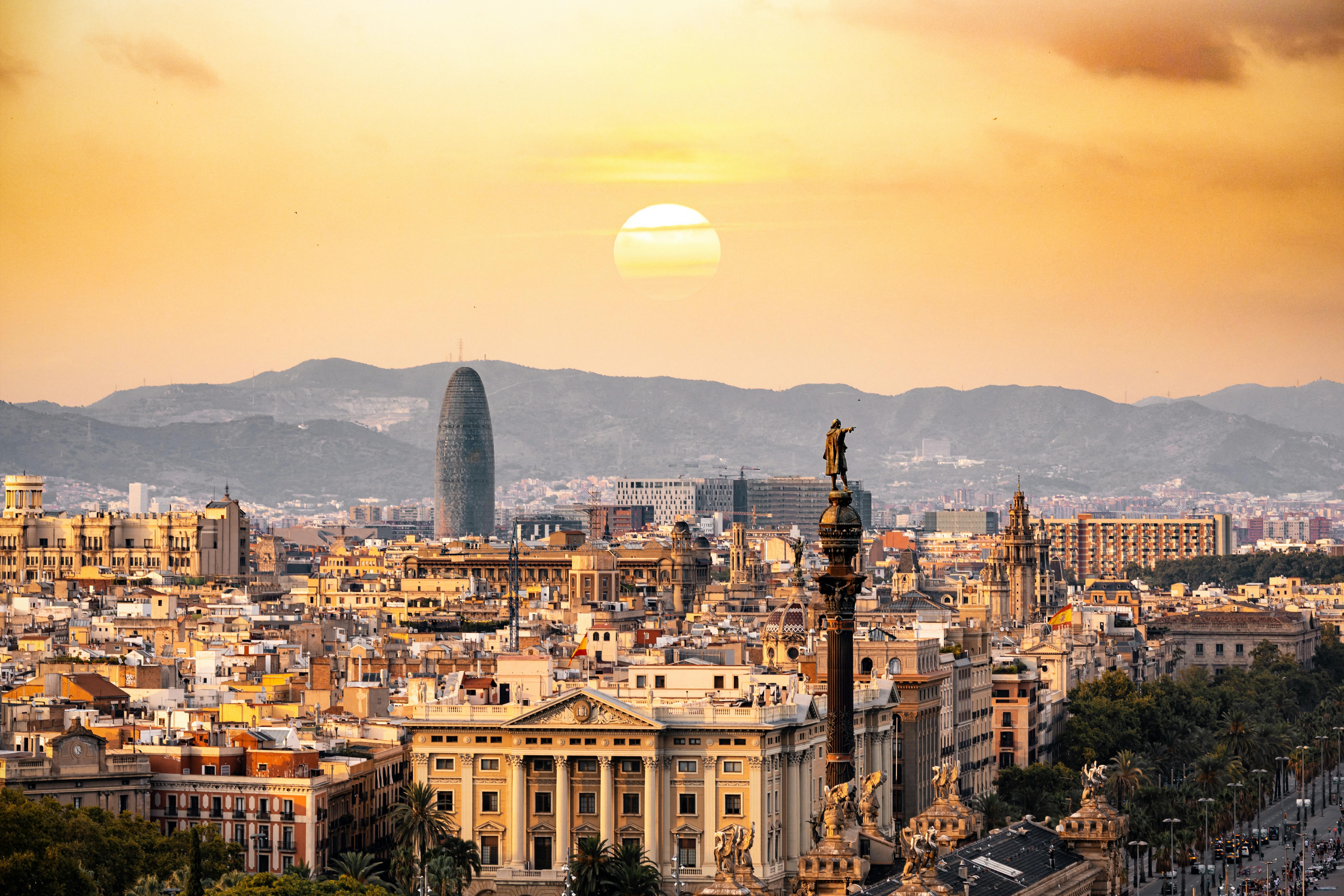 Un viaje por la cultura y el patrimonio en la Provincia de Barcelona Un viaje por la cultura y el patrimonio en la Provincia de Barcelona
