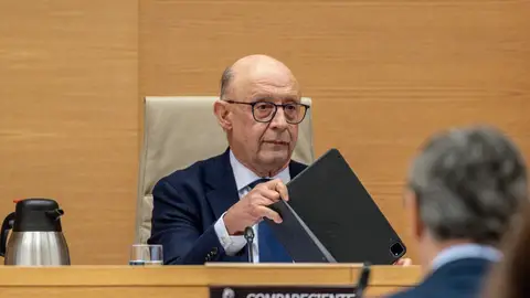 Montoro incluyó una propuesta de su lobby que beneficiaban a las gasísticas en los Presupuestos de 2018 Montoro incluyó una propuesta de su lobby que beneficiaban a las gasísticas en los Presupuestos de 2018