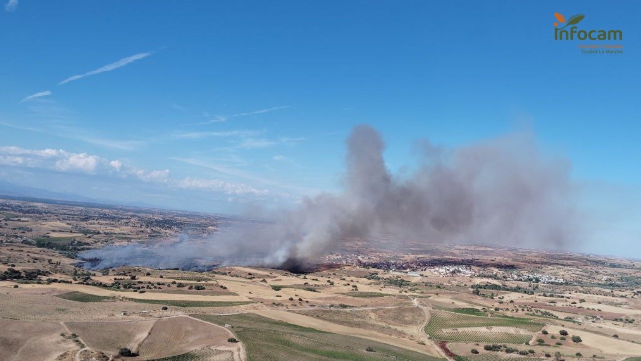 El incendio de La Torre de Esteban Hambrán (Toledo) evoluciona bien y baja a nivel 1 El incendio de La Torre de Esteban Hambrán (Toledo) evoluciona bien y baja a nivel 1