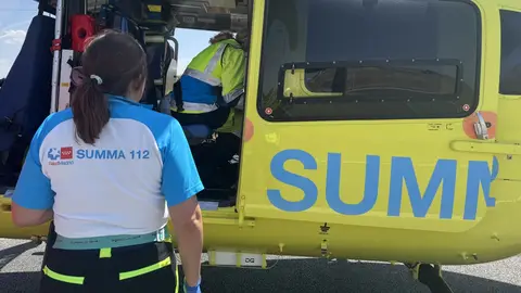 Muere un hombre y dos resultan heridos tras el vuelco de un coche en Valdaracete (Madrid) Muere un hombre y dos resultan heridos tras el vuelco de un coche en Valdaracete (Madrid)