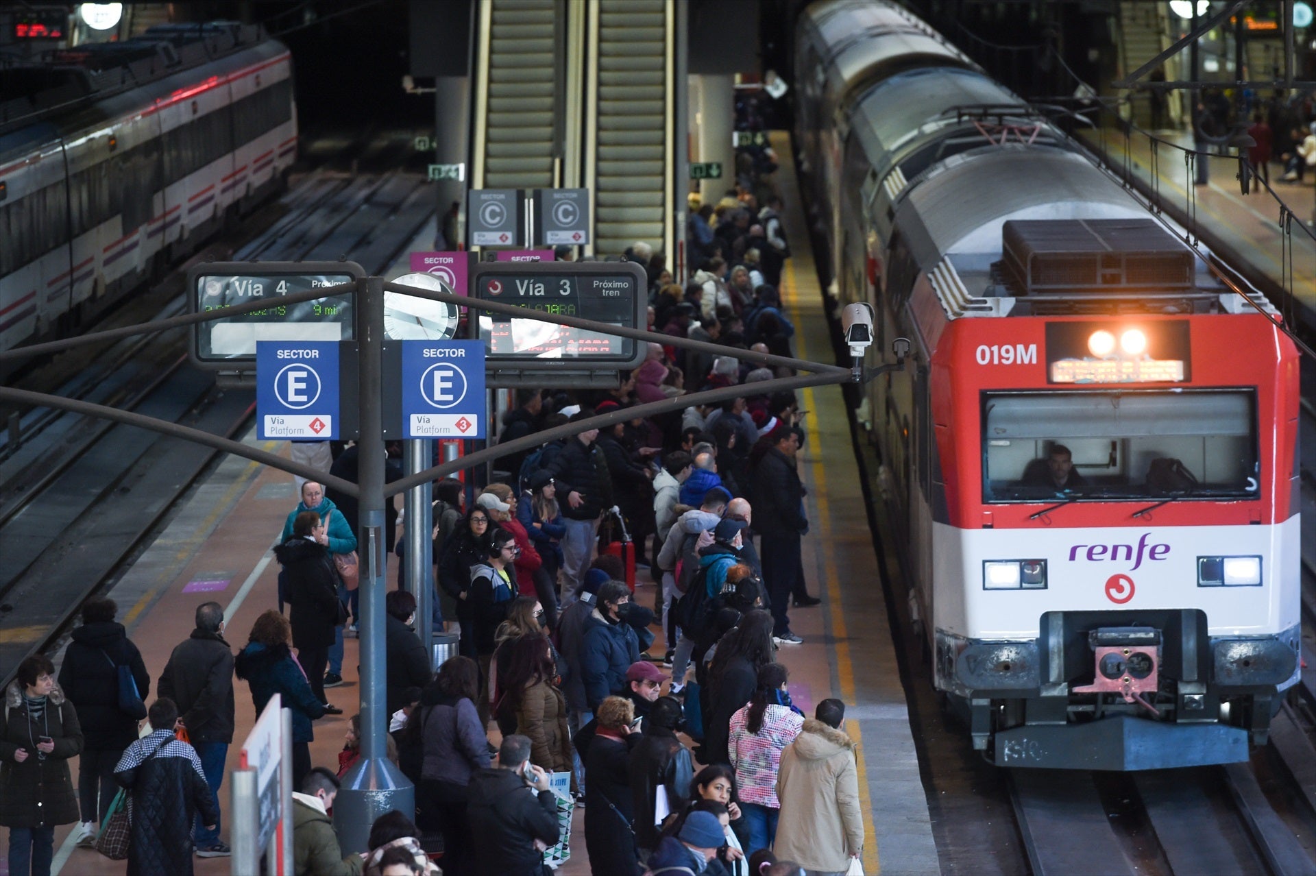 Atención si usas el cercanías en Madrid: hay que hacer transbordo entre Atocha y Sol a partir de esta fecha Atención si usas el cercanías en Madrid: hay que hacer transbordo entre Atocha y Sol a partir de esta fecha
