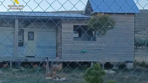 Investigadas dos personas por una construcción ilegal en el entorno protegido de la Sierra de Mariola Investigadas dos personas por una construcción ilegal en el entorno protegido de la Sierra de Mariola
