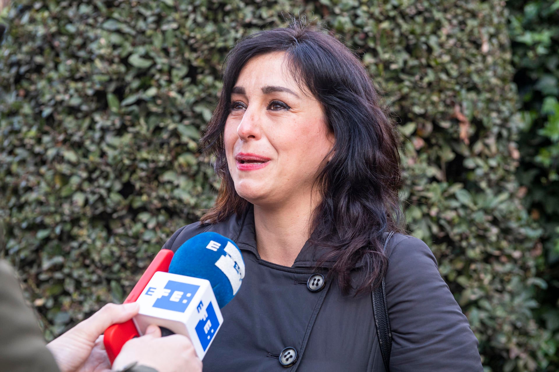 El hijo mayor de Juana Rivas exige a Juanma Moreno "medidas urgentes": "Mi hermano corre más peligro que nunca" El hijo mayor de Juana Rivas exige a Juanma Moreno "medidas urgentes": "Mi hermano corre más peligro que nunca"