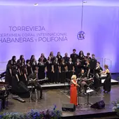 Actuación de Sole Giménez en la apertura del 71º Certamen de Habaneras de Torrevieja Actuación de Sole Giménez en la apertura del 71º Certamen de Habaneras de Torrevieja