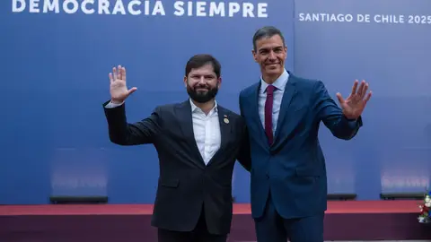 Sánchez defiende un frente progresista ante una derecha que ha "sucumbido al discurso de la ultraderecha" Sánchez defiende un frente progresista ante una derecha que ha "sucumbido al discurso de la ultraderecha"