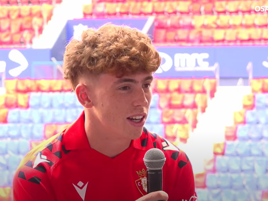 Presentado Víctor Muñoz como jugador de Osasuna Presentado Víctor Muñoz como jugador de Osasuna