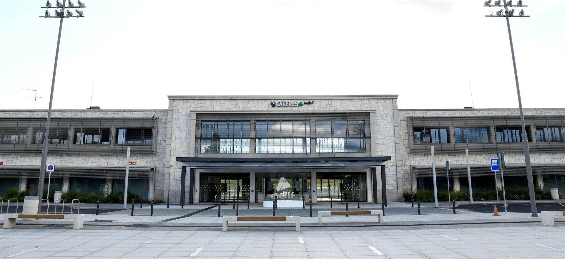 Las estaciones de tren de Cáceres, Mérida y Plasencia abrirán en los próximos días sus cafeterías Las estaciones de tren de Cáceres, Mérida y Plasencia abrirán en los próximos días sus cafeterías