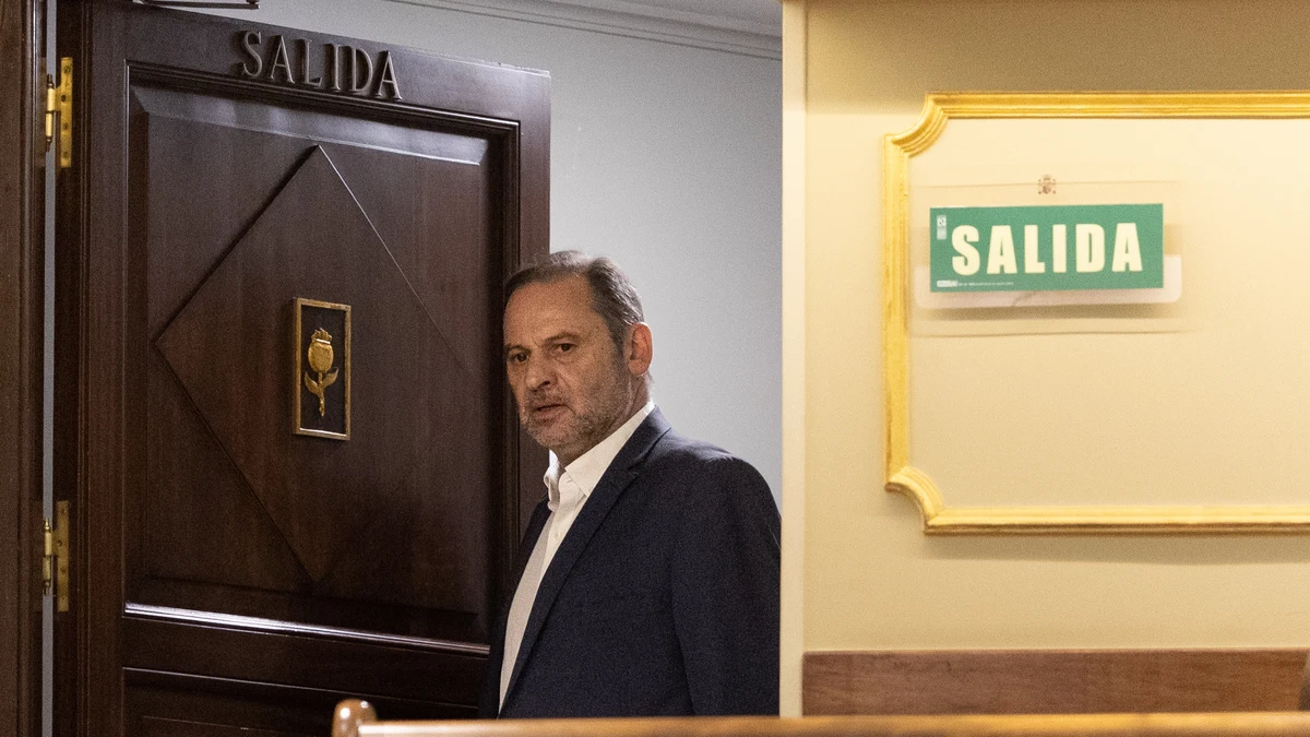 Ábalos reaparece en el Congreso y defiende su inocencia: "Por eso estoy aquí"