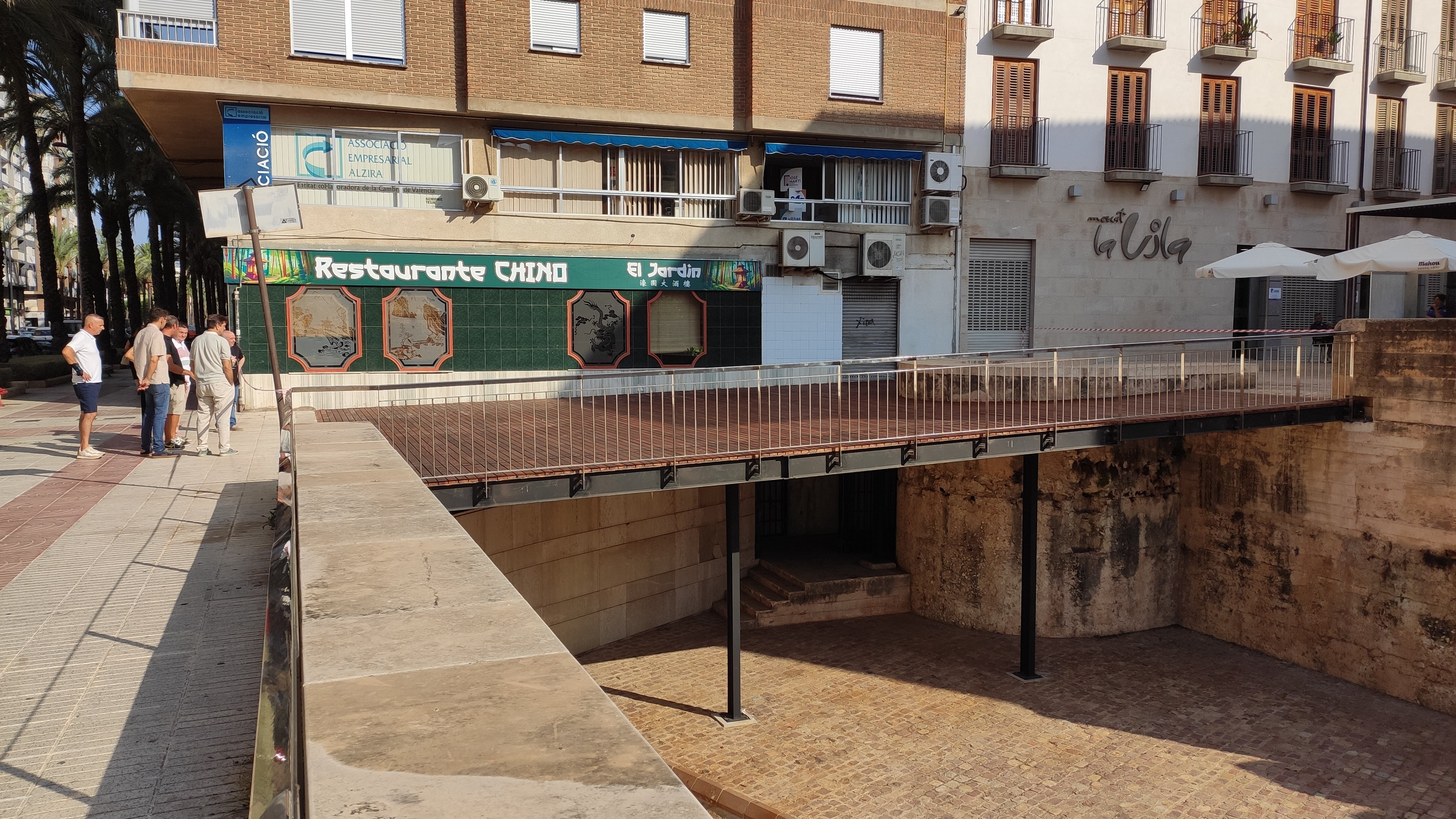Se abre al público la nueva pasarela de La Vila de Alzira Se abre al público la nueva pasarela de La Vila de Alzira