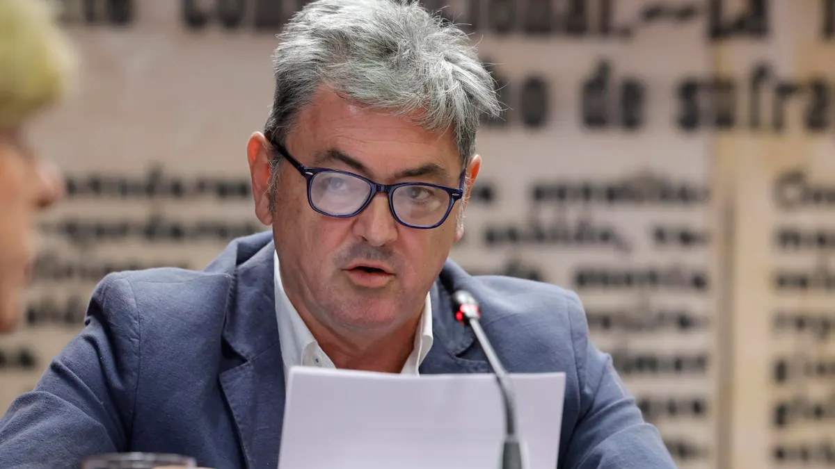 Antxón Alonso se acoge a su derecho a no declarar en la comisión del 'caso Koldo' en el Senado