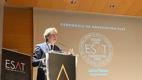La galardonada ESAT celebra su XVIII Graduación de la promoción 2022–2025 La galardonada ESAT celebra su XVIII Graduación de la promoción 2022–2025