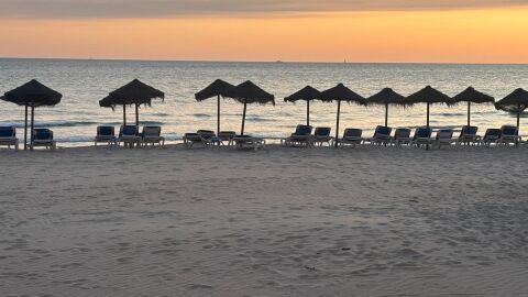 Hamacas en la playa de La Victoria