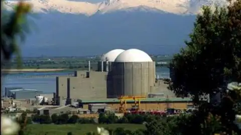 La Plataforma 'Sí Almaraz' asegura que la `singularidad nuclear' para Cataluña castigaría "de nuevo" a Extremadura La Plataforma 'Sí Almaraz' asegura que la `singularidad nuclear' para Cataluña castigaría "de nuevo" a Extremadura