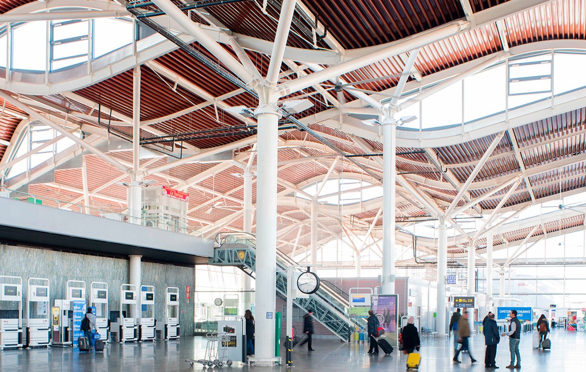 ¿Qué hacer ante un overbooking al coger un avión? ¿Qué hacer ante un overbooking al coger un avión?