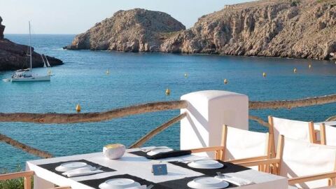 Restaurante en la costa menorquina. Restaurante en la costa menorquina.