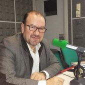 El rector de la USC abre la puerta a modificar el convenio con el Sergas si finalmente la UDC implantase Medicina