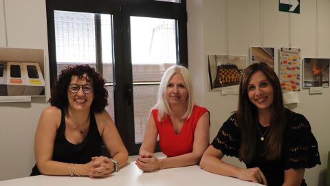 Las tres profesoras autoras de la investigaci&oacute;n