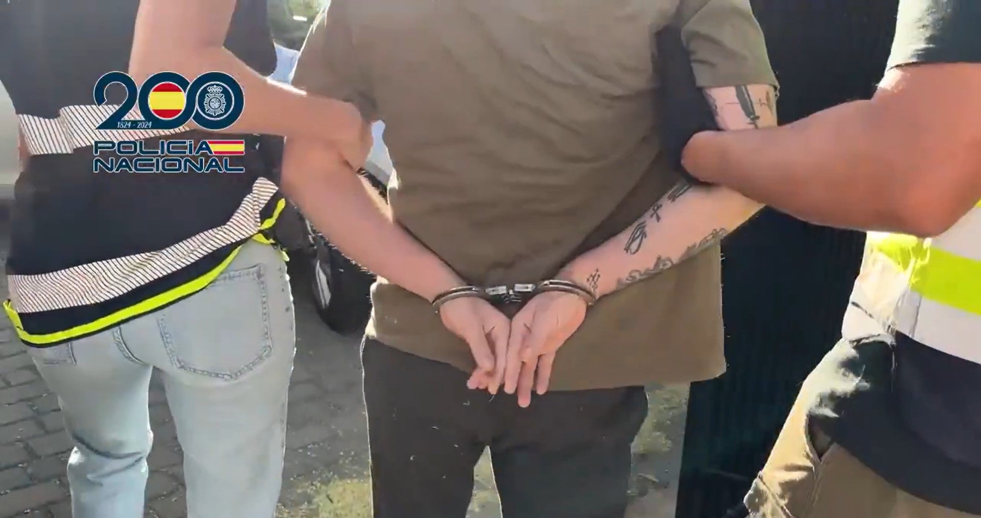 Así se escondía el fugitivo de los tatuajes detenido en Madrid: identidad falsa, cambio de aspecto y comida a domicilio' Así se escondía el fugitivo de los tatuajes detenido en Madrid: identidad falsa, cambio de aspecto y comida a domicilio'