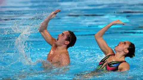 Dennis González y Mireia Hernández consiguen la plata mundial en el Dúo Técnico mixto Dennis González y Mireia Hernández consiguen la plata mundial en el Dúo Técnico mixto