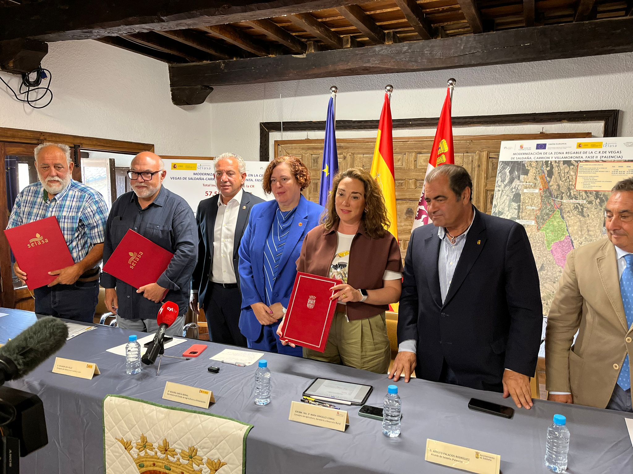 La Junta de Castilla y León continuará con la modernización de las 2.510 hectáreas de regadío de las Vegas de Saldaña, Carrión y Villamoronta con una inversión de 20,3 millones de euros La Junta de Castilla y León continuará con la modernización de las 2.510 hectáreas de regadío de las Vegas de Saldaña, Carrión y Villamoronta con una inversión de 20,3 millones de euros