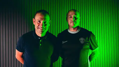 Nino y Enrique Navarro dirigirán a los equipos juveniles del Elche. Nino y Enrique Navarro dirigirán a los equipos juveniles del Elche.