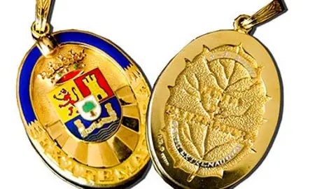La actriz Carolina Yuste, el investigador Juan Manuel Sánchez y el empresario Marcelino Díaz, Medallas de Extremadura 2025 La actriz Carolina Yuste, el investigador Juan Manuel Sánchez y el empresario Marcelino Díaz, Medallas de Extremadura 2025