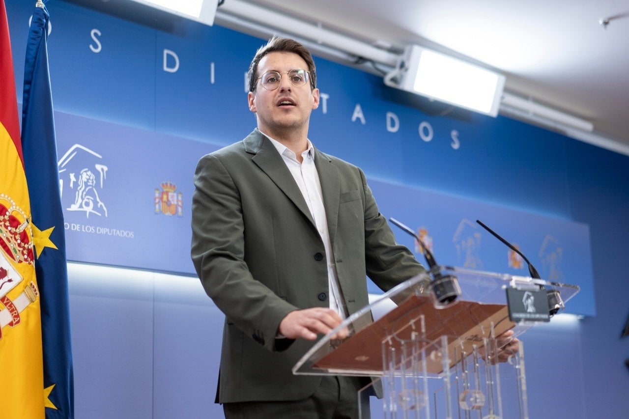 El diputado de la Xunta contradice a Yolanda Díaz y afirma que ya tenía decidido votar 'no' al decreto antiapagón El diputado de la Xunta contradice a Yolanda Díaz y afirma que ya tenía decidido votar 'no' al decreto antiapagón