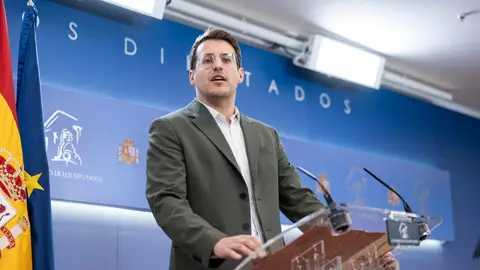 El diputado de la Xunta contradice a Yolanda Díaz y afirma que ya tenía decidido votar 'no' al decreto antiapagón El diputado de la Xunta contradice a Yolanda Díaz y afirma que ya tenía decidido votar 'no' al decreto antiapagón