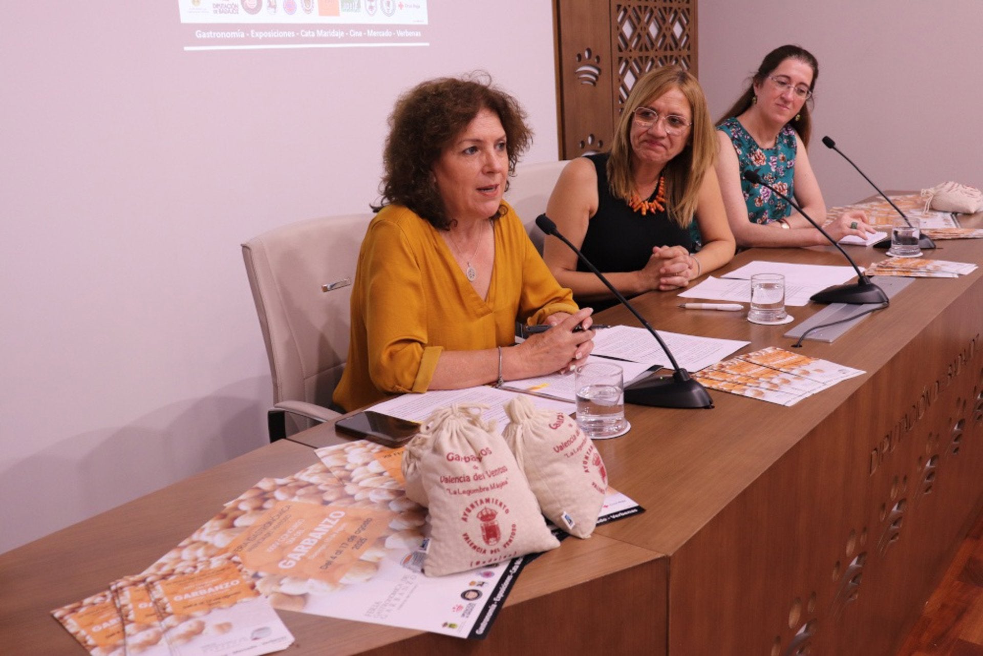 Valencia del Ventoso celebra su XII Feria del Garbanzo en la fase final para ser declarado Indicación Geográfica Protegida Valencia del Ventoso celebra su XII Feria del Garbanzo en la fase final para ser declarado Indicación Geográfica Protegida