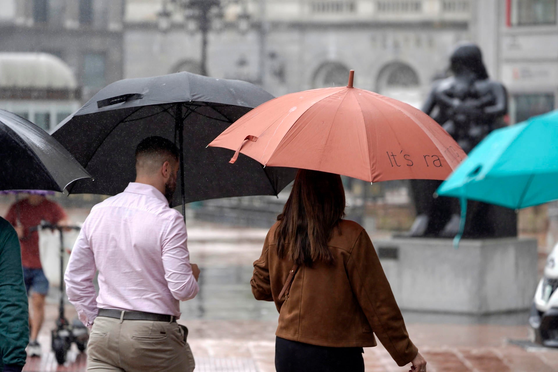 Inestabilidad meteorológica en España: lluvias y tormentas y desplome de hasta 10 grados de temperatura Inestabilidad meteorológica en España: lluvias y tormentas y desplome de hasta 10 grados de temperatura