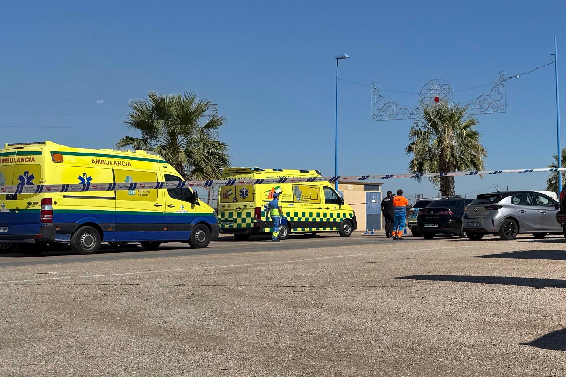 Policía Nacional investiga la muerte de un hombre de 32 años por arma de fuego en el recinto ferial de Villanueva de la Serena Policía Nacional investiga la muerte de un hombre de 32 años por arma de fuego en el recinto ferial de Villanueva de la Serena