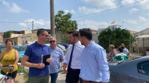 Imagen de archivo. Pablo Ruz visita el barrio del Cementerio Viejo