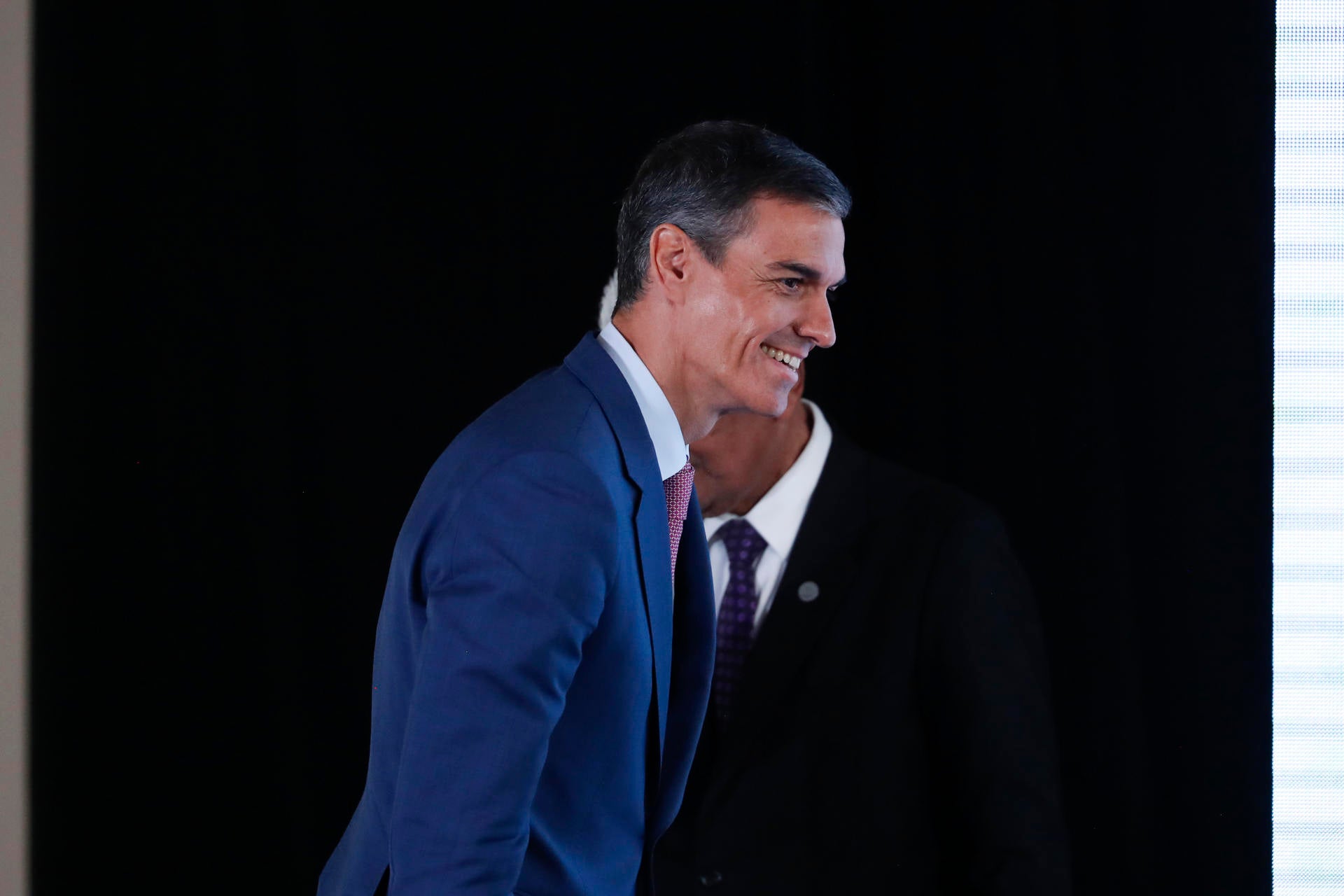 Encuestas: un PSOE por debajo de los 100 escaños y una oposición disparada Encuestas: un PSOE por debajo de los 100 escaños y una oposición disparada