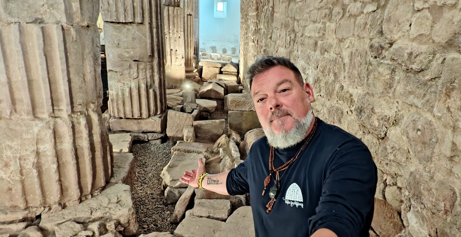 La España Mágica: Tricio, la Basílica Paleocristiana de Los Arcos La España Mágica: Tricio, la Basílica Paleocristiana de Los Arcos