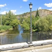 Tensión tras la caída de seis personas desde dos canoas en el río Luna
