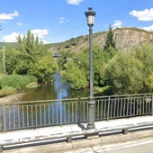 Tensión tras la caída de seis personas desde dos canoas en el río Luna Tensión tras la caída de seis personas desde dos canoas en el río Luna