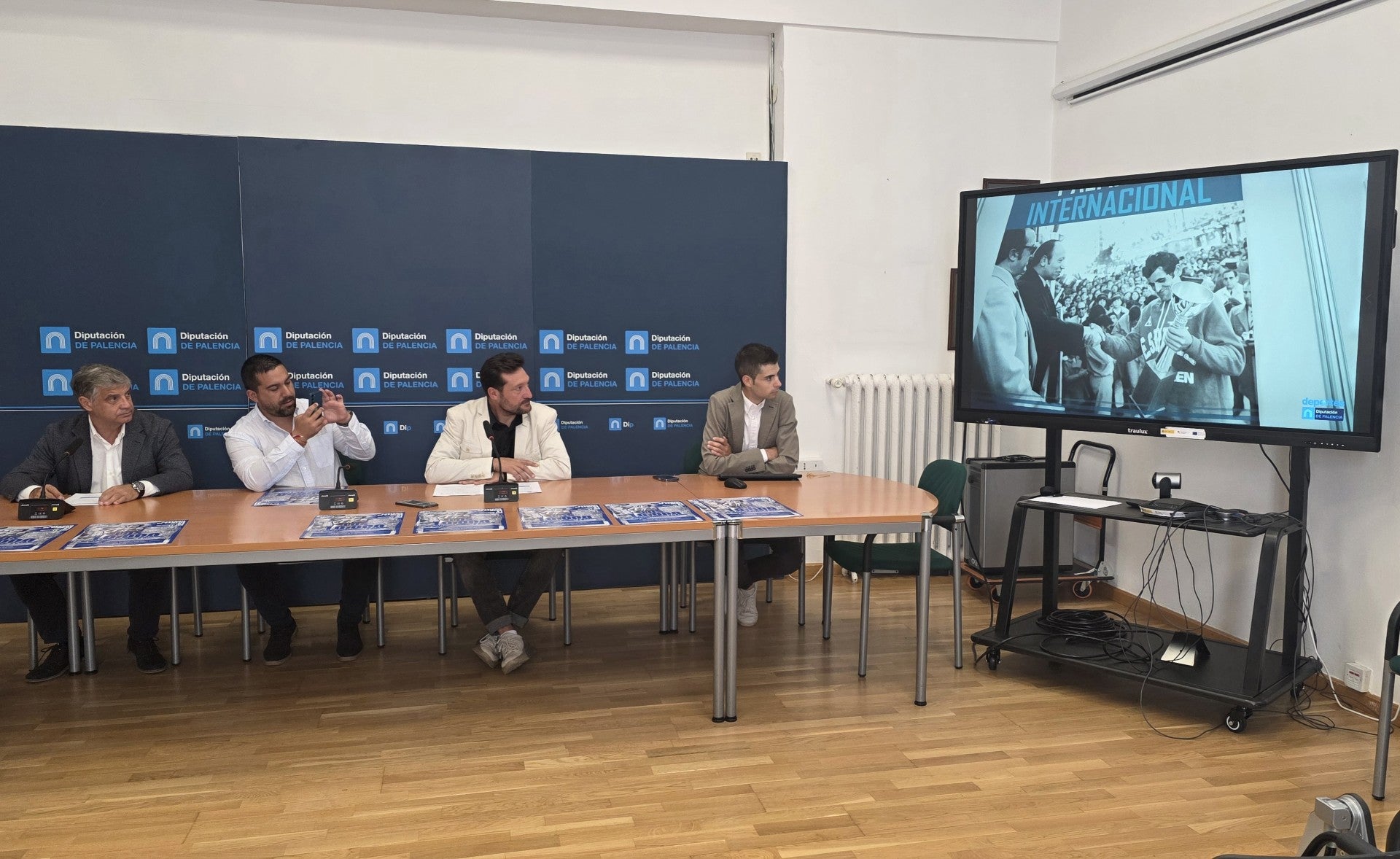 “Los 10.000 de Mariano Haro” mantiene su recorrido principal por el Canal de Castilla “Los 10.000 de Mariano Haro” mantiene su recorrido principal por el Canal de Castilla