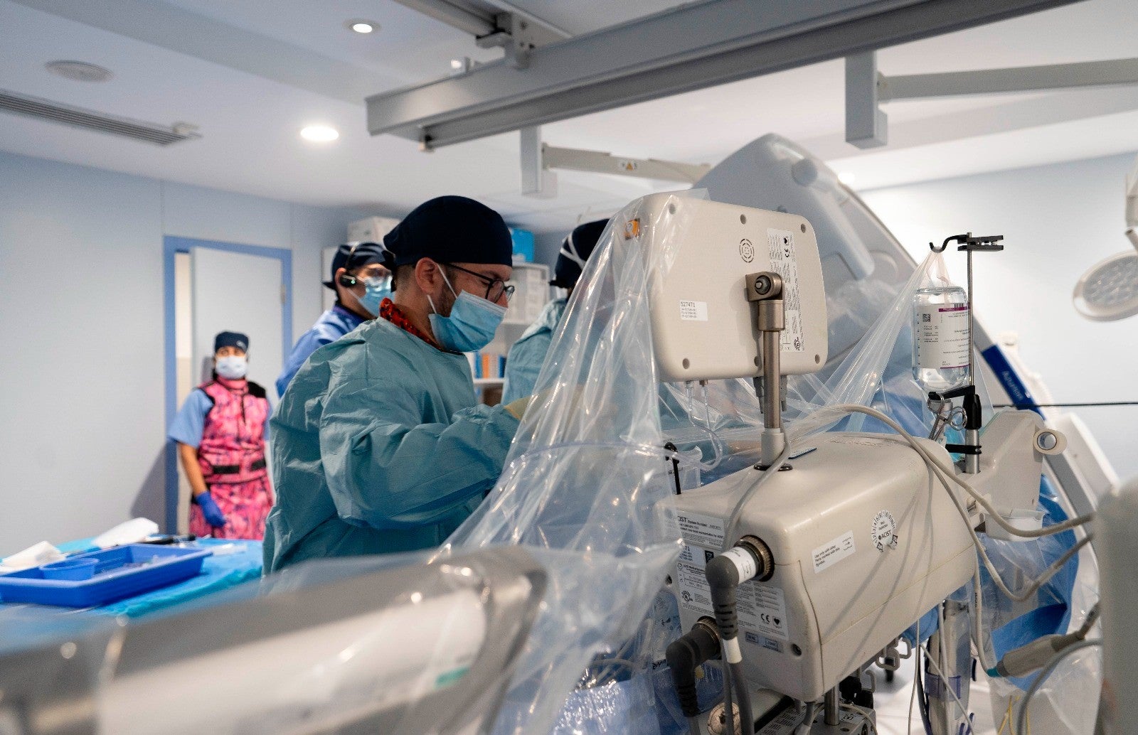 Grupo Policlínica mejora su Servicio de Hemodinámica con grandes innovaciones y la llegada de la cirugía robótica cardíaca Grupo Policlínica mejora su Servicio de Hemodinámica con grandes innovaciones y la llegada de la cirugía robótica cardíaca