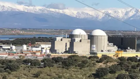 Según un estudio de Metroscopia ocho de cada diez extremeños están en contra del cierre de la Central Nuclear de Almaraz Según un estudio de Metroscopia ocho de cada diez extremeños están en contra del cierre de la Central Nuclear de Almaraz