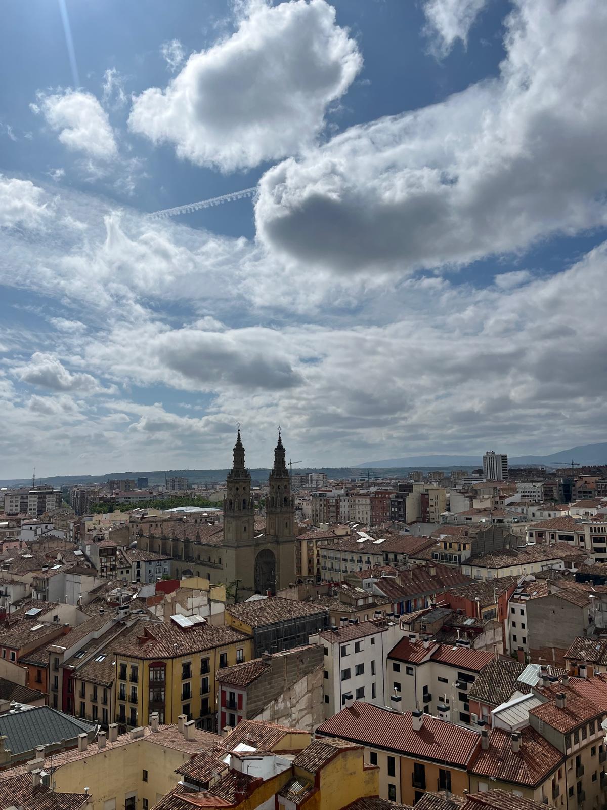 En el día de Santiago peregrinamos por Logroño En el día de Santiago peregrinamos por Logroño