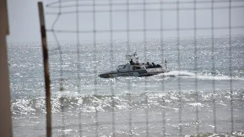 Más de medio centenar de menores no acompañados cruzan a nado a Ceuta Más de medio centenar de menores no acompañados cruzan a nado a Ceuta