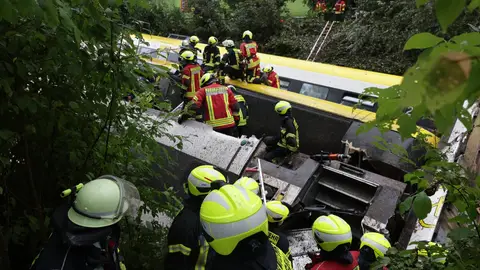 El tren descarrilado El tren descarrilado
