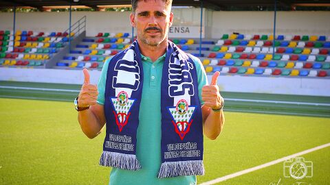 Alberto Montoro, nuevo entrenador del Carretero Maquinaria Agr&iacute;cola C.D. Valdepe&ntilde;as