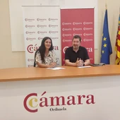 Cristina Torres y Mario Martínez, vicepresidenta y presidente de Cámara Orihuela en la presentación de la VI Noche de la Economía Cristina Torres y Mario Martínez, vicepresidenta y presidente de Cámara Orihuela en la presentación de la VI Noche de la Economía