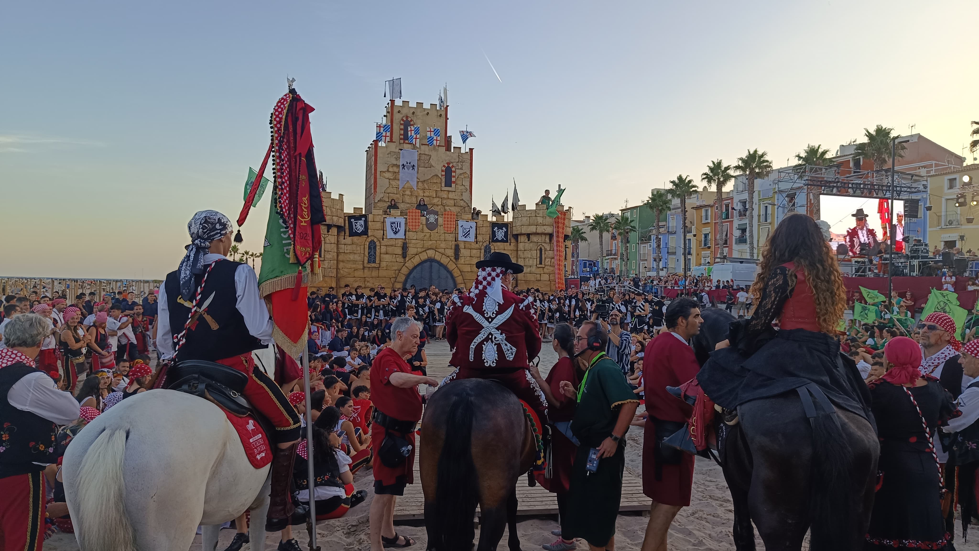 La Vila vive el tramo final de sus fiestas de Moros y Cristianos La Vila vive el tramo final de sus fiestas de Moros y Cristianos